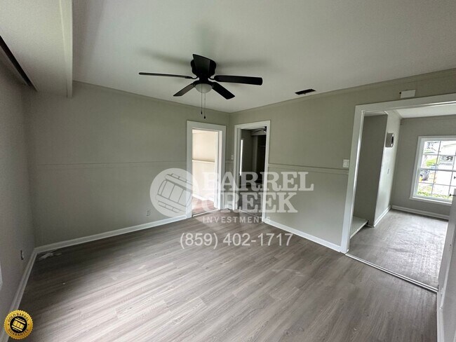 Foto del edificio - 115 Robertson Ln