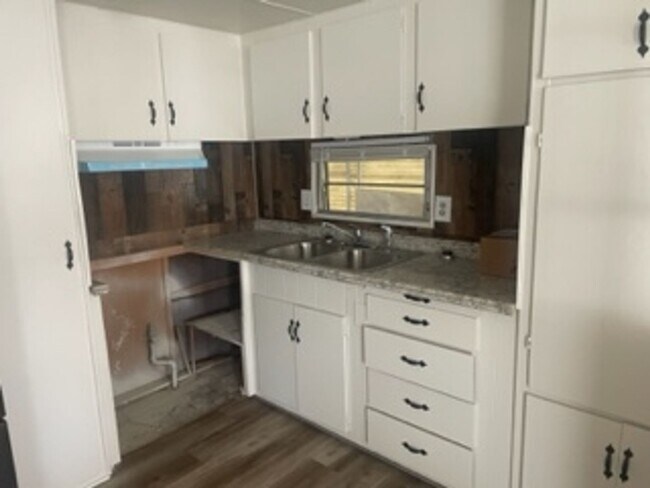 Foto del edificio - FOR RENT 55+COMMUNITY