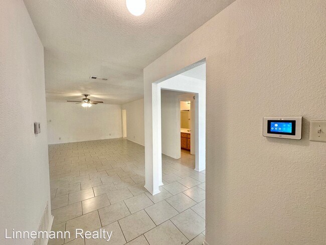 Building Photo - 4 br, 2.5 bath House - 3906 Kevin Shaw Dr