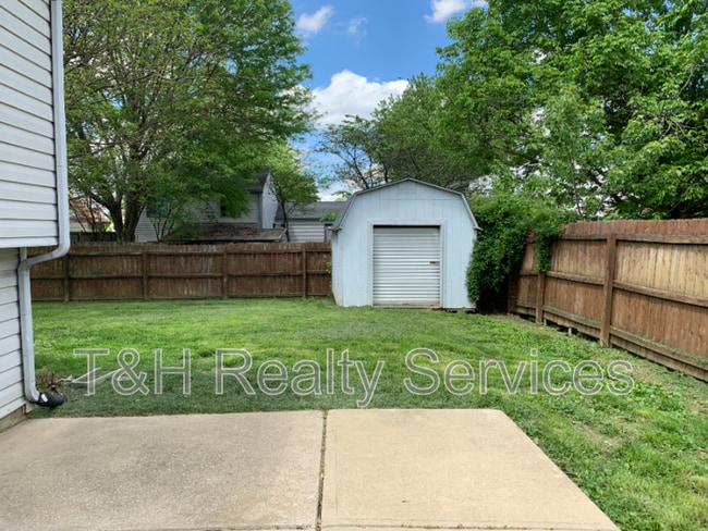 Building Photo - 7448 Glensford Dr