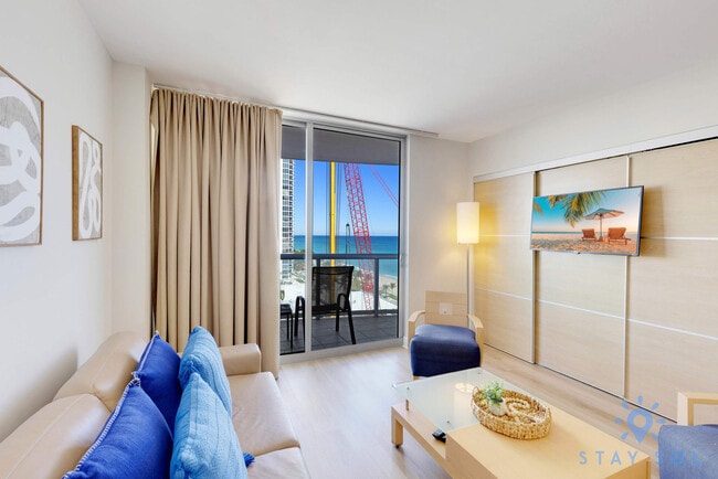 Building Photo - 18683 Collins Ave