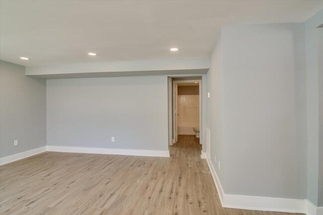 Building Photo - 126 Colleton Ave SE
