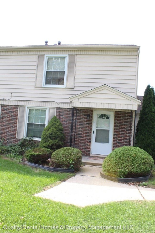 Building Photo - 2 br, 1 bath House - 7490 Hampton Dr.