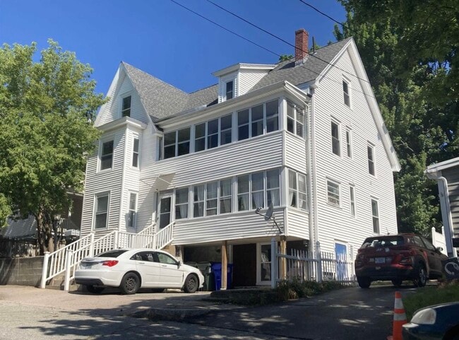 Building Photo - 440 Laurel St