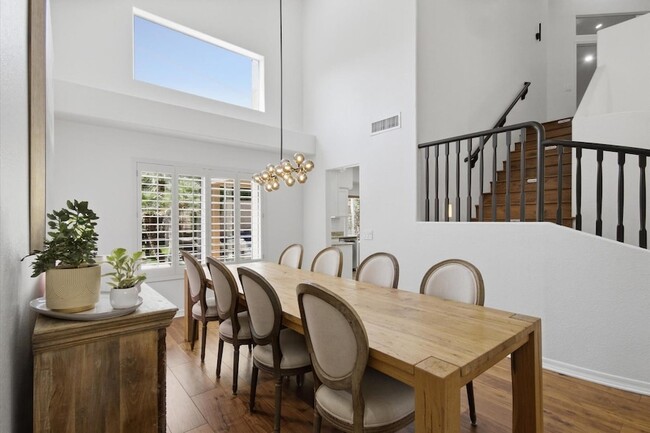 Foto del edificio - 12955 E Mercer Ln