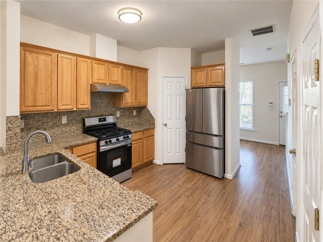 Foto del edificio - 1503 Cove Creek Cir