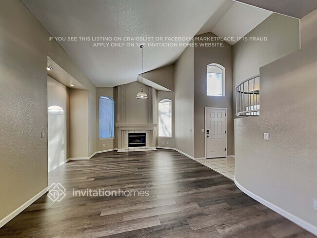Foto del edificio - 2245 Fallwater Ln