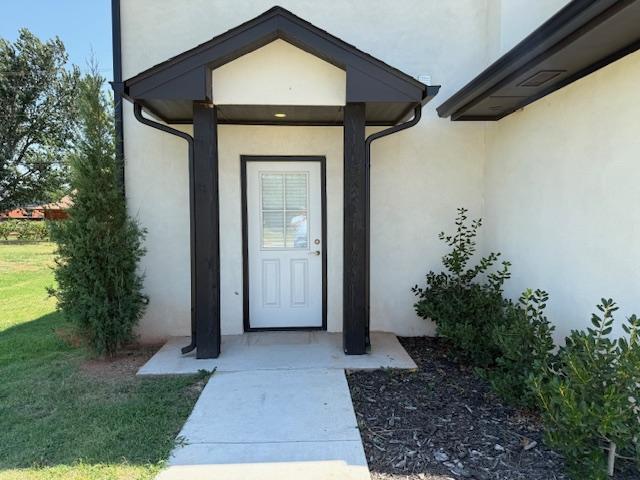 Building Photo - 632 Abadan Dr