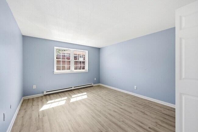 Foto del edificio - 8 Maple Crest Cir