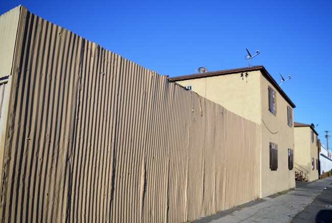 Apartamentos - 927-943 E 108th St