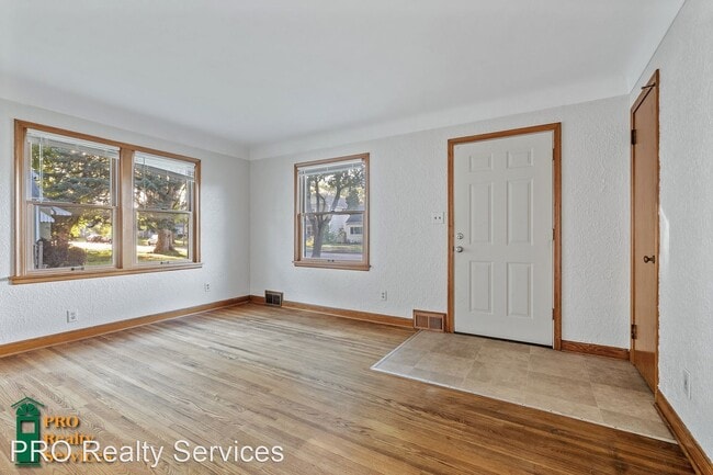 Building Photo - 2 br, 1 bath House - 1797 Arlington Ave E