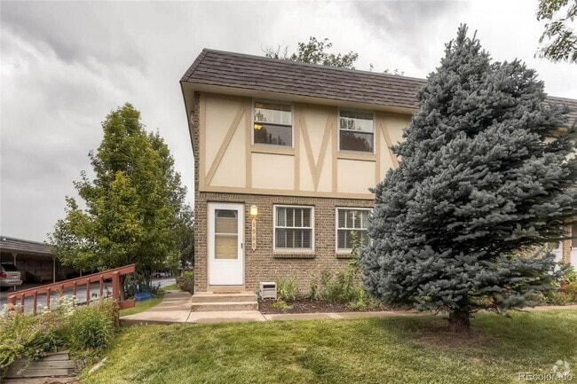 Building Photo - 5060 E Hinsdale Pl