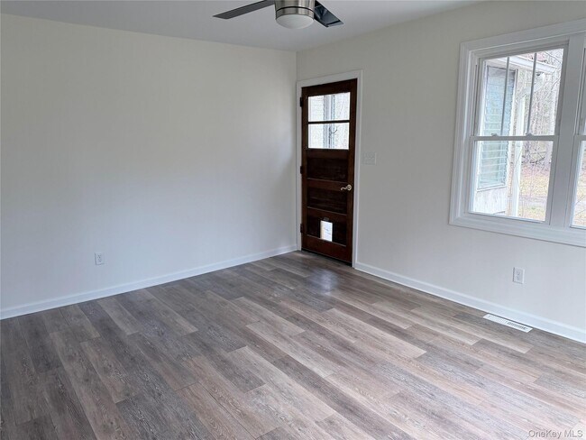 Foto del edificio - 5 Loop Rd