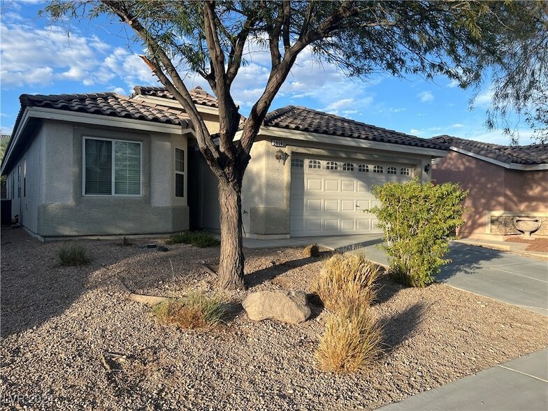 Primary Photo - 5858 Sierra Medina Ave