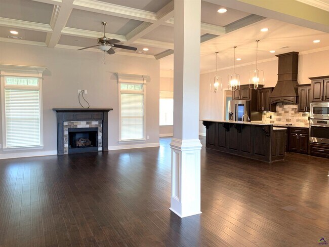 Foto del edificio - 4033 Coosa Dr