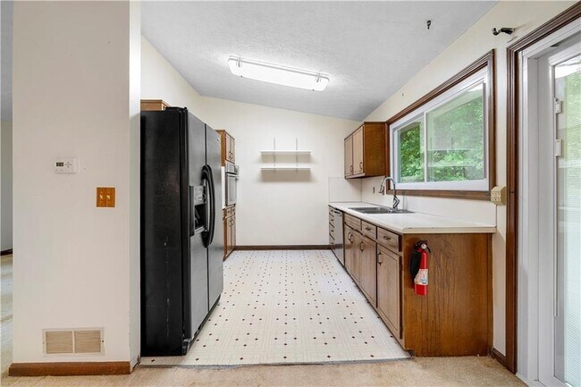 Foto del edificio - 3260 Creek Hollow Dr
