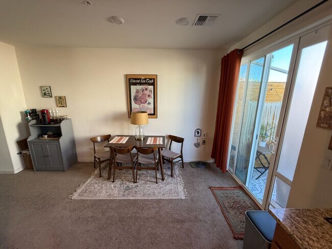Foto del edificio - 3 Bedroom, 2.5 Bath Townhome