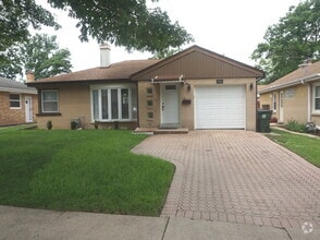 Building Photo - 416 N Redfield Ct