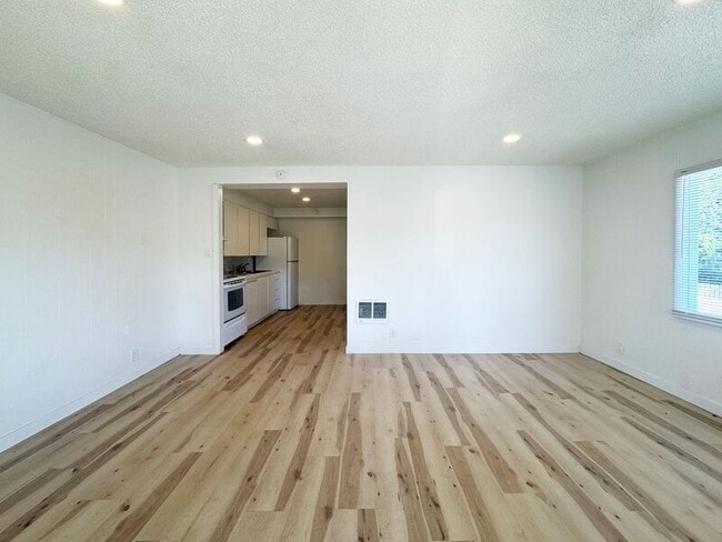 Foto del edificio - 2210 W 19th Ave