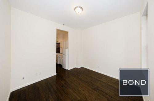 Building Photo - 1382 1st Ave