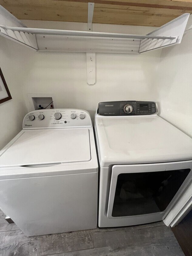 Foto principal - Fully Furnished Home for Lease Near Hospit...