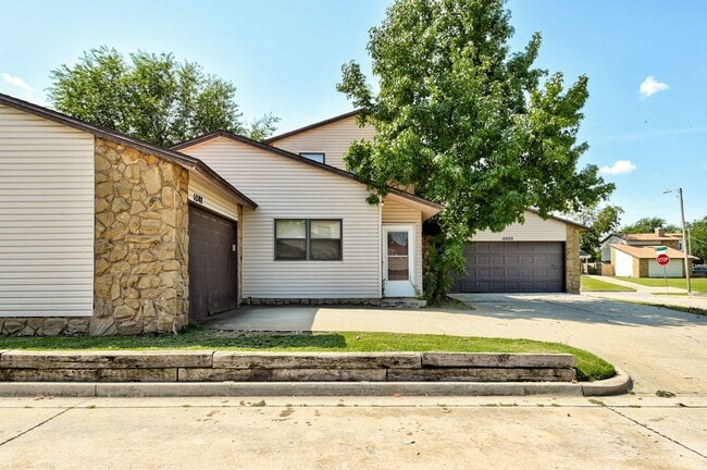 Building Photo - $200 Move-In Special! Beautifully Upgraded...