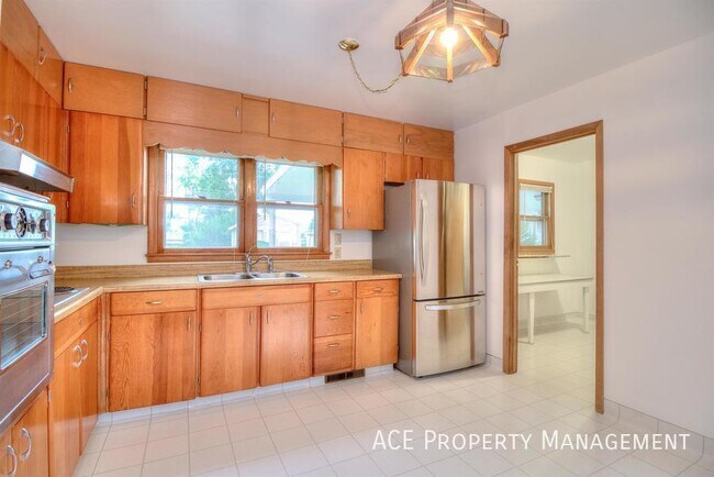 Foto del edificio - 2832 Willow Ave