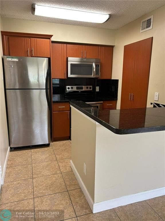 Foto principal - 540 S Park Rd