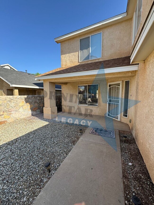 Foto del edificio - Spacious 4 Bed House in Rincon Mesa!