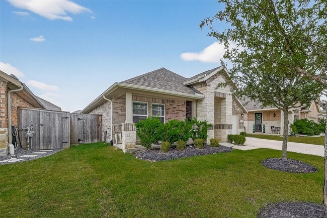 Building Photo - 20223 Sagebrush Hollow Dr