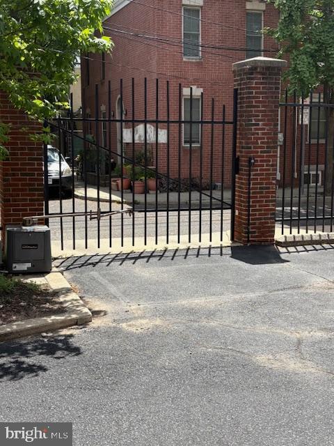 Building Photo - 2501 Christian St
