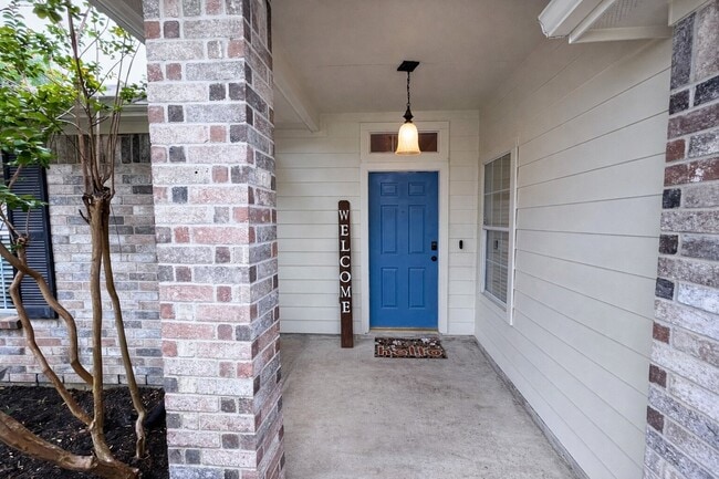 Building Photo - 21510 Forest Colony Dr