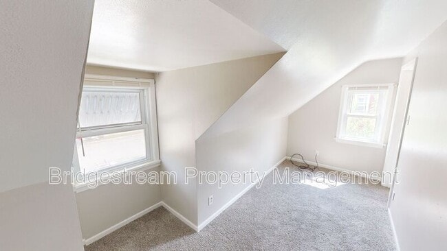 Building Photo - 807 Winston Dr