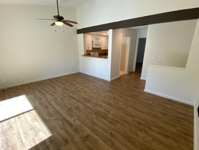 Family Room - 23271 La Glorieta