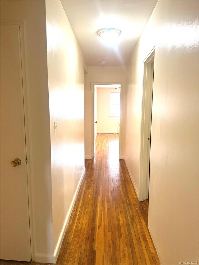 Foto del edificio - 1030 E 57th St