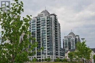 Building Photo - 20 N Park Rd