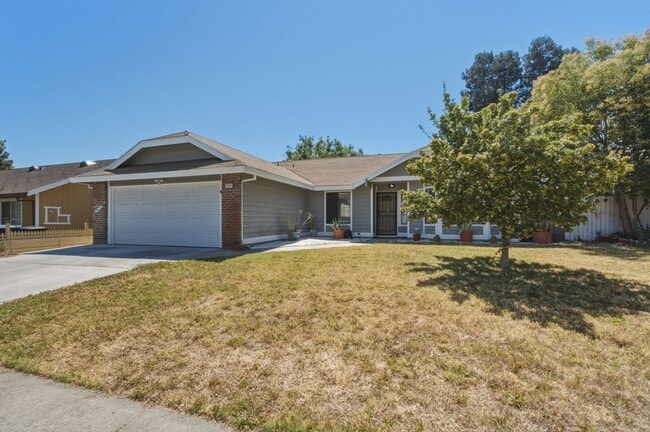 Building Photo - 8034 Fairlands Way