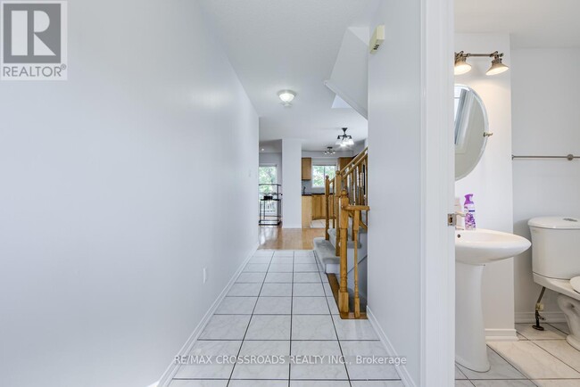 Building Photo - 3 Brimforest Gate