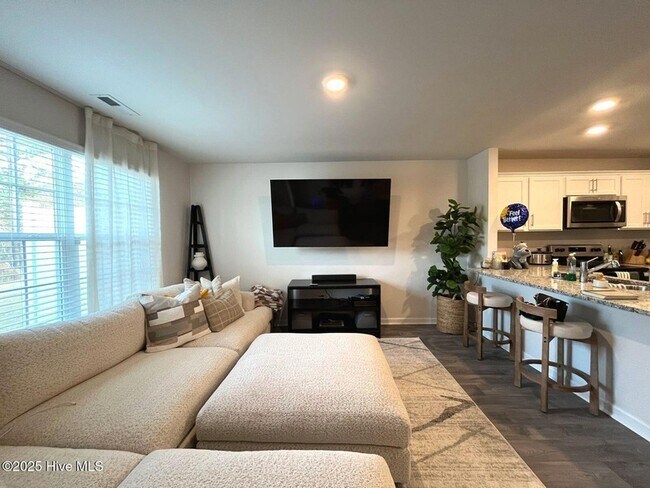 Foto del edificio - 2705 Gracie Ln