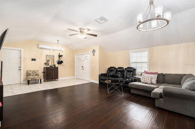 Foto del edificio - 9220 McIntosh Rd