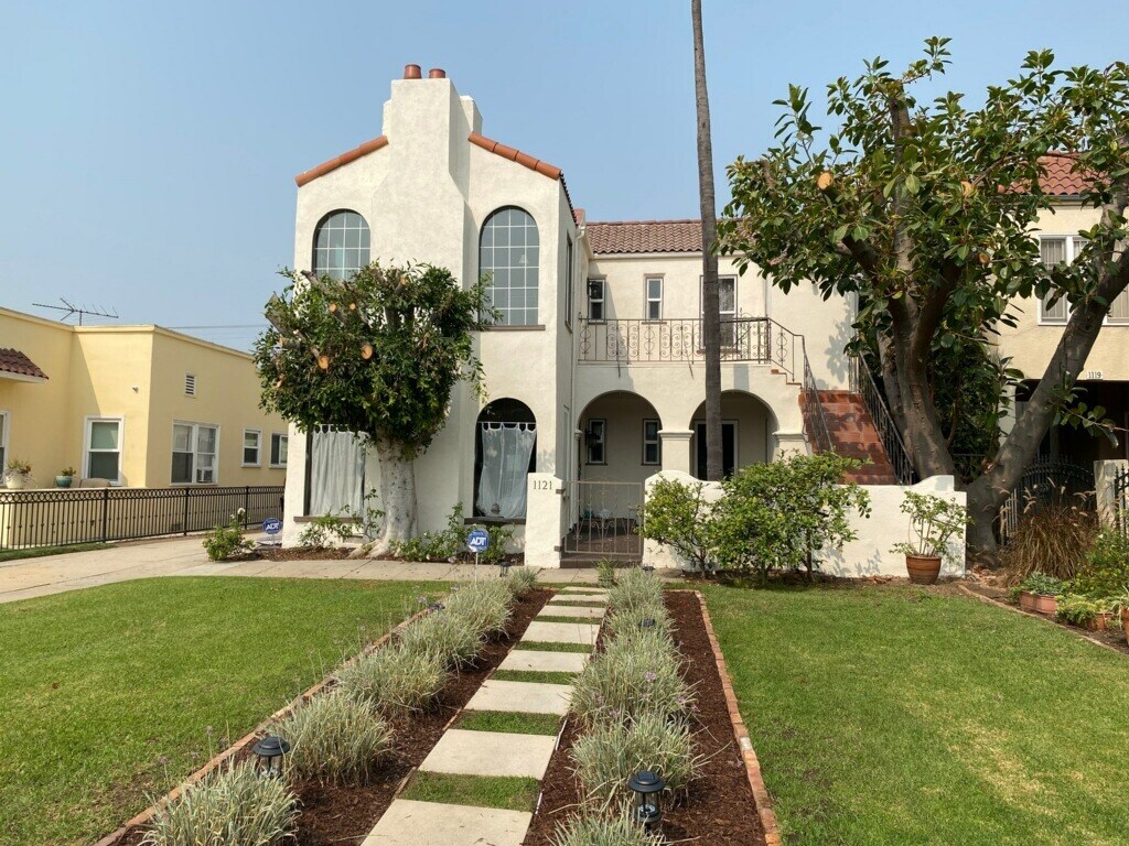 Primary Photo - 1123 S Rimpau Blvd
