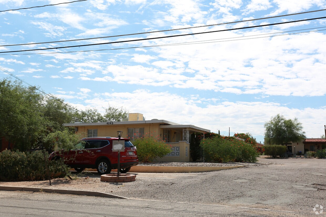 Foto del edificio - 4142 E Fairmount St