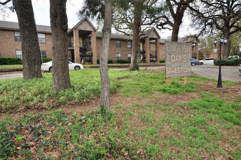 Foto principal - 511 W Oak St