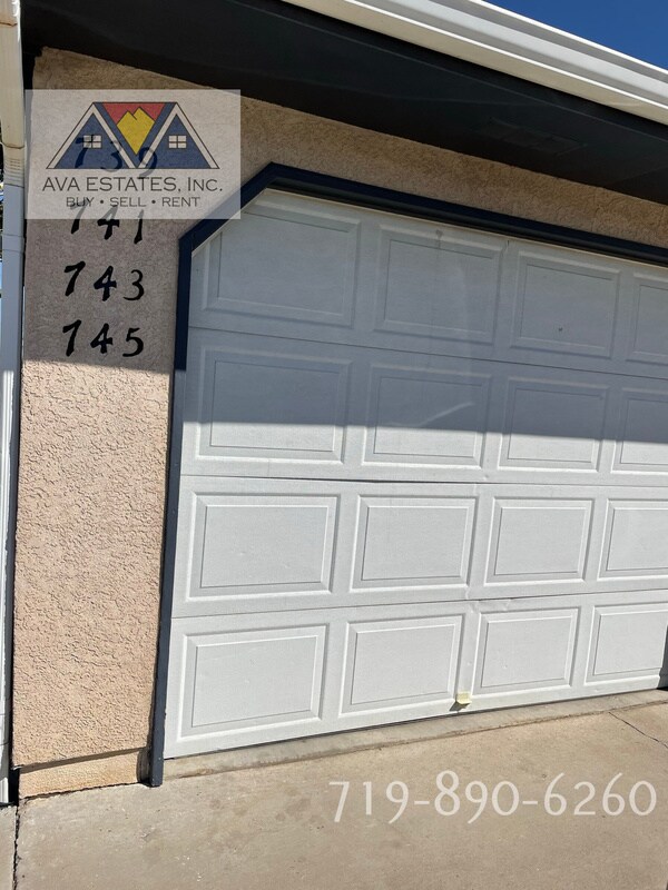 Building Photo - 743 E Laporte Dr