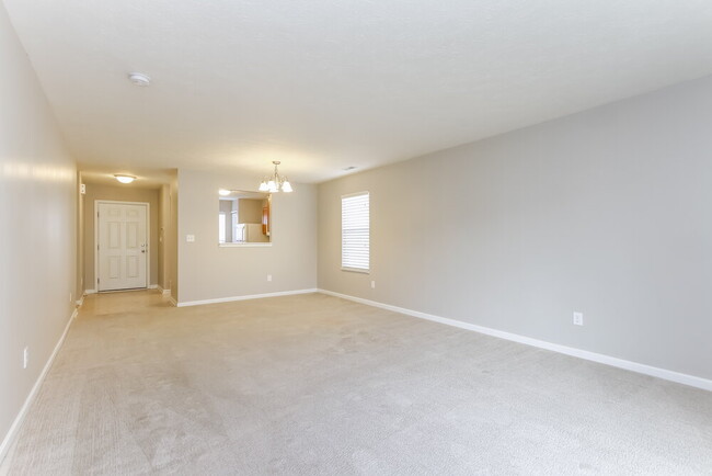 Building Photo - 4645 Deacon Ln