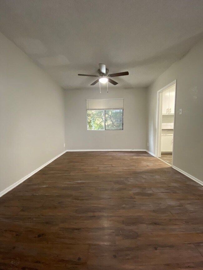 Foto del interior - 1046 S. Wooster St., Los Angeles, CA 90035