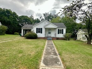 Building Photo - 906 Chickasaw Trail