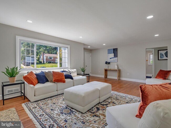 Foto del edificio - 4502 Elmwood Rd