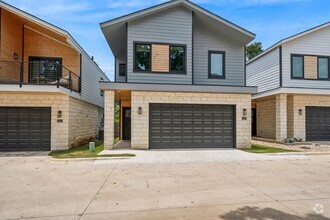 Building Photo - 5816 Sutherlin Rd