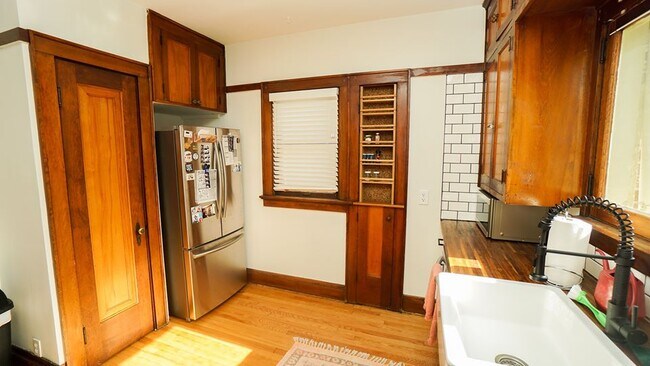Foto del edificio - 2939 N 73rd St
